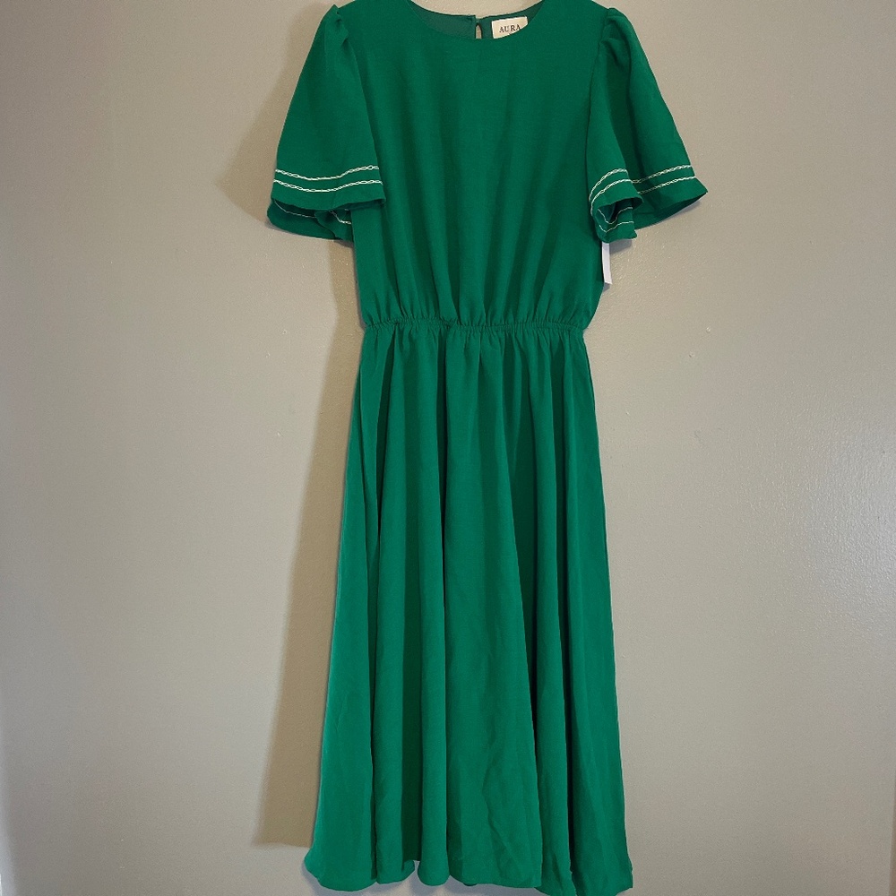 Aura Green Midi Dress with Puff Sleeves